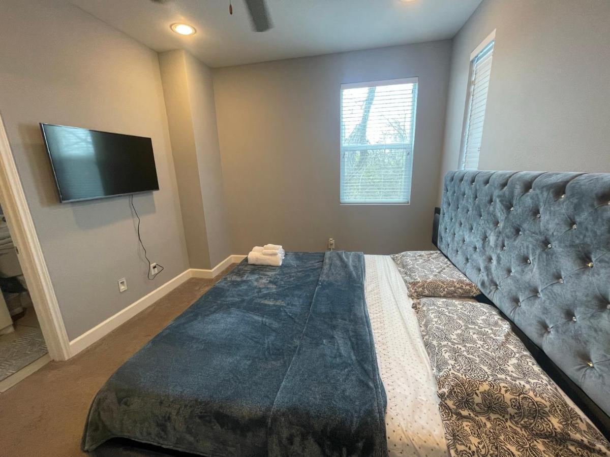 N-E-G Skai Midtown Of Houston Villa Luaran gambar
