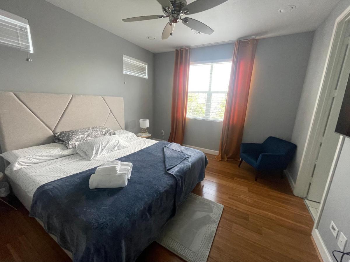 N-E-G Skai Midtown Of Houston Villa Luaran gambar