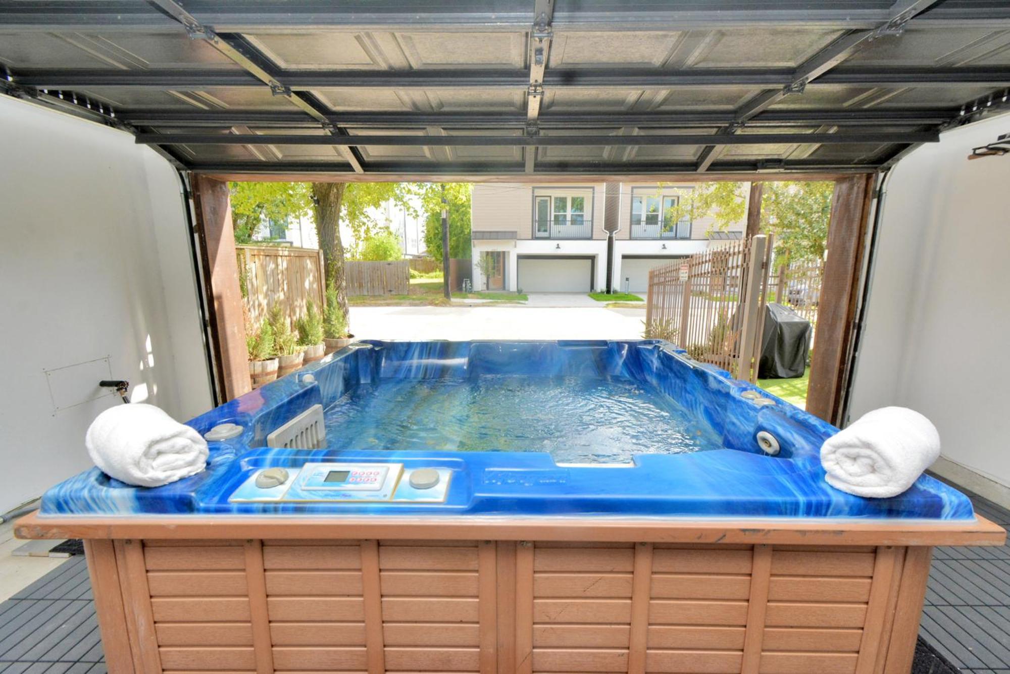 N-E-G Skai Midtown Of Houston Villa Luaran gambar